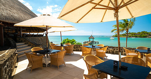 Quarter Deck Bar | Maritim Hotel Mauritius