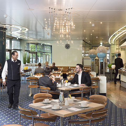 Ristorante "Ambiente" con cucina a vista | Maritim Hotel Frankfurt