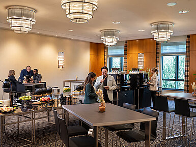 Coffee break con snack e bevande nell’area meeting del Maritim Hotel Düsseldorf