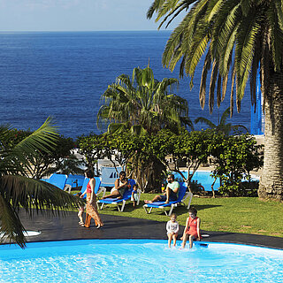 Garden with pool | Maritim Hotel Teneriffa
