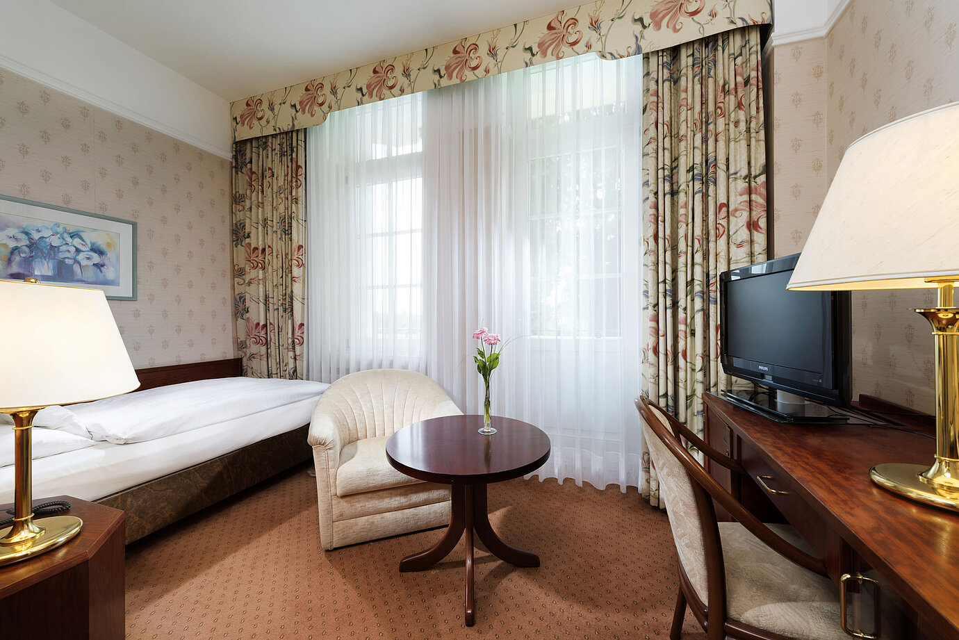 Classic single room with natural light at Maritim Hotel Bad Wildungen
