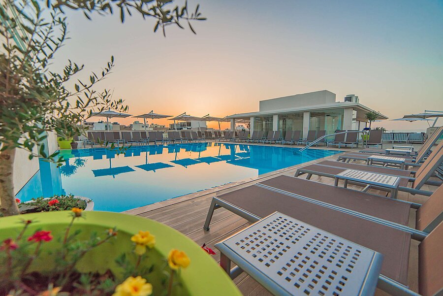 Pool | Maritim Antonine Hotel & Spa Malta