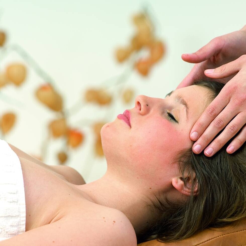 Facial treatment Facial treatment