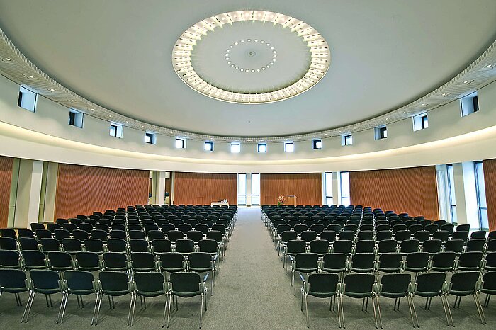 Kepler Saal at Maritim Hotel Ulm with modern conference technology.