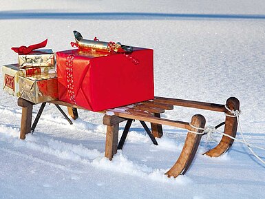 Sledge with presents