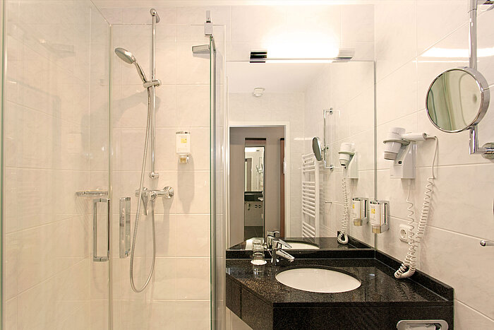 Bathroom | Star-Apart Hansa Hotel Wiesbaden