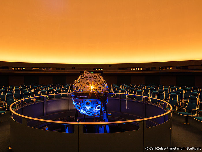 Kuppelsaal mit Universarium